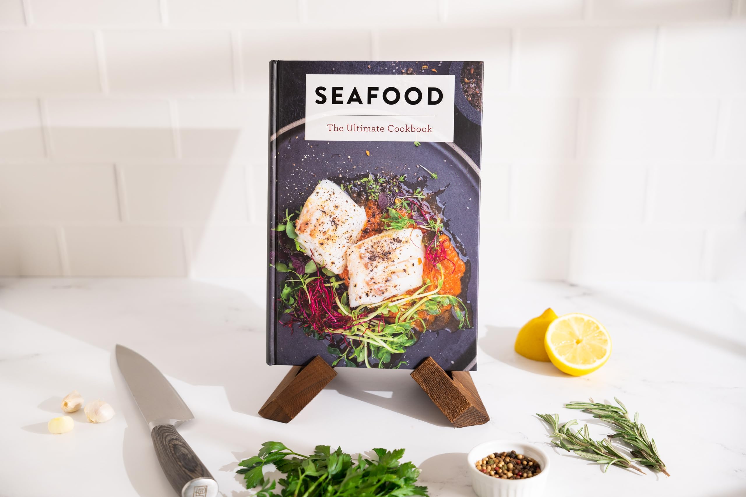 Seafood: The Ultimate Cookbook (Ultimate Cookbooks)