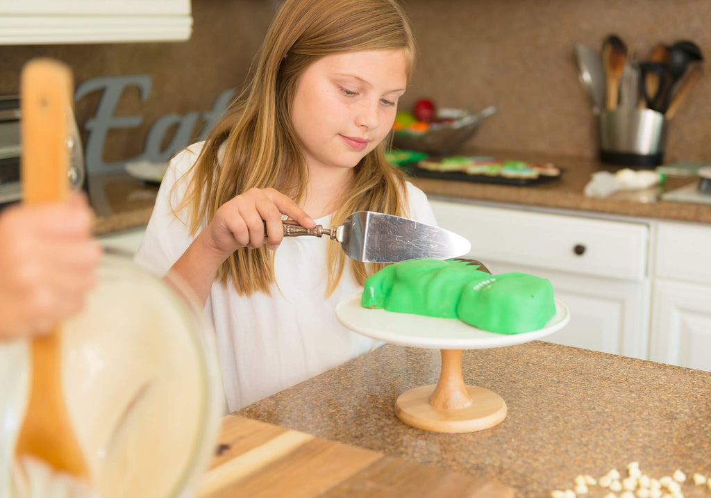 Handstand Kitchen Dinosaur Buddies 7-piece Real Cake Baking Set with Recipes