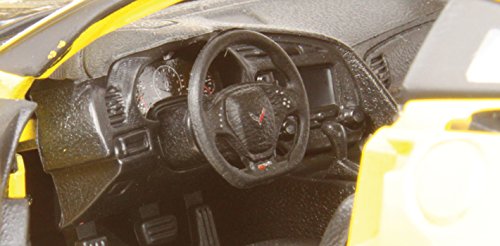 Maisto 31133YL 2015 Chevrolet Corvette C7 Z06 1/24, Yellow